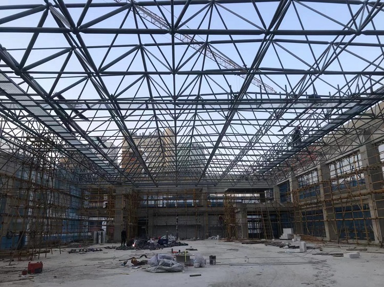 同江第一附属小学体育馆网架
